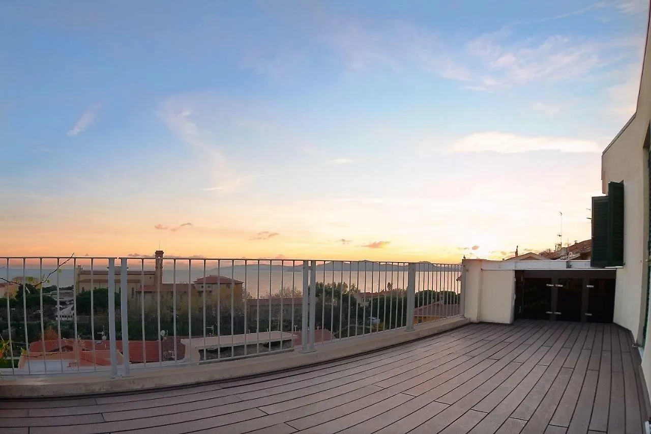 Appartamento Attico sul mare Piombino